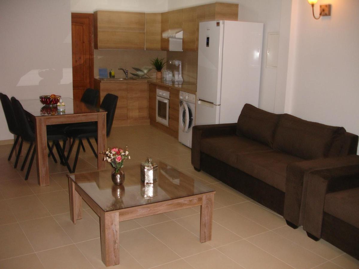 Love Holiday Suite 1 Tris Elies Экстерьер фото